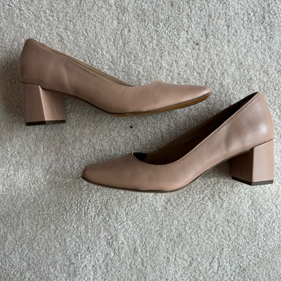 Naturalizer Karina Square Toe Block Heel Size 10 Medium Beige Tan Nude 2.5” heel - Picture 7 of 12